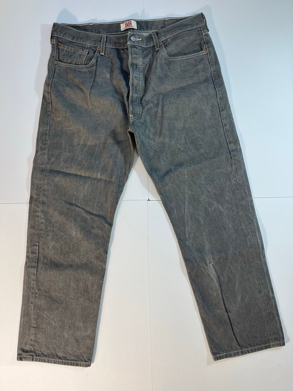Levi’s 501 Jeans Mens 40x32 Gray Straight Leg Button Fly 100% Cotton